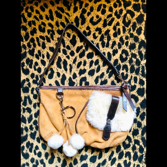 UGG Mini Purse. - Picture 1 of 12